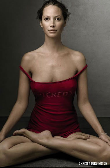 Christy Turlington in Product Red Gap Ad