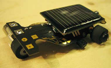 Maker Faire 2007: Thumb-sized solar car with circuit board flames