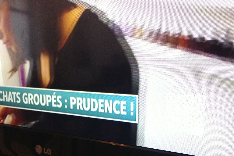 QR Code on TV in France on a white background