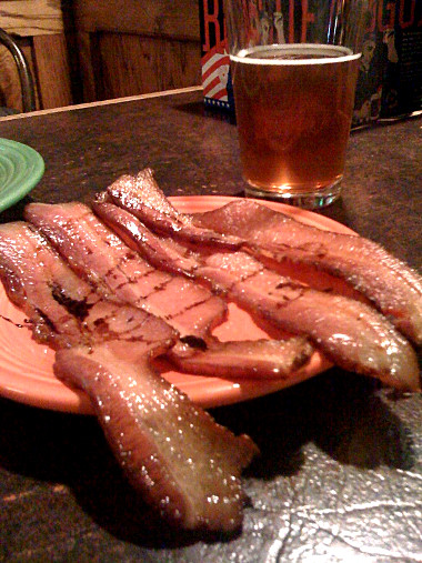 http://justinsomnia.org/images/rogue-brewery-nueske-bacon.jpg