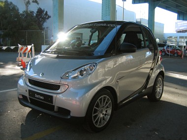 3/4 left view of a silver smart fortwo