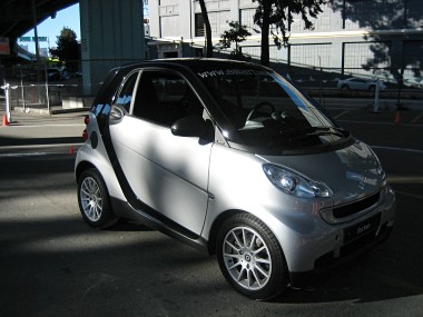 3/4 right view of a silver smart fortwo