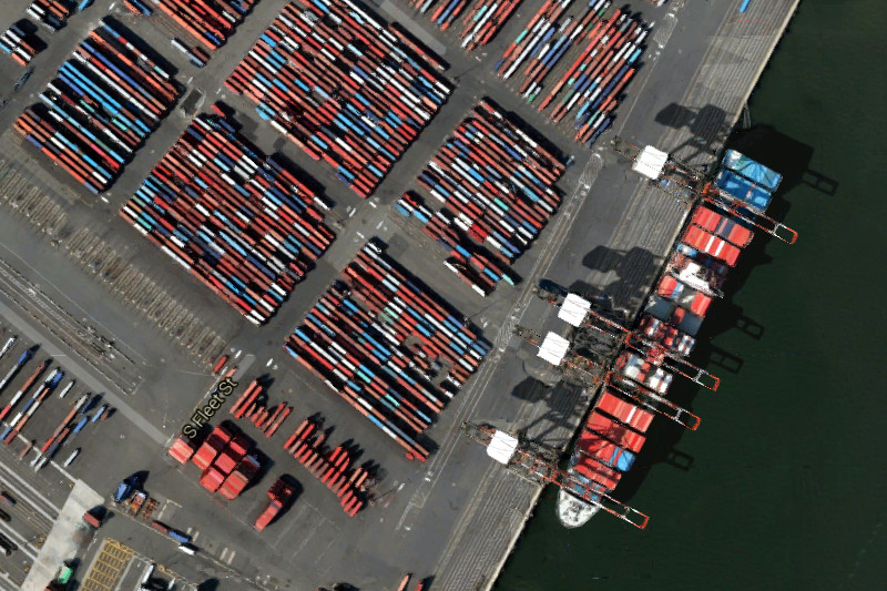 Possible satellite image of the Cap Cleveland being loaded with containers in Philadelphia