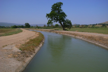 Irrigation canal