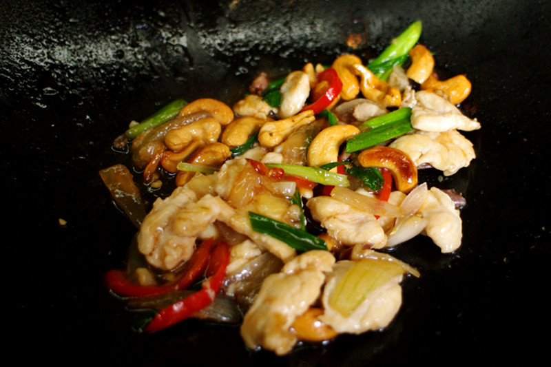 Stir-fried chicken with cashews made at A lot of Thai cooking class in Chiang Mai, Thailand