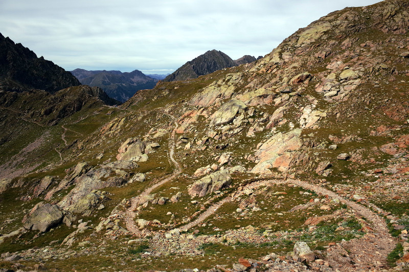 Trail towards the Pas de Ladres