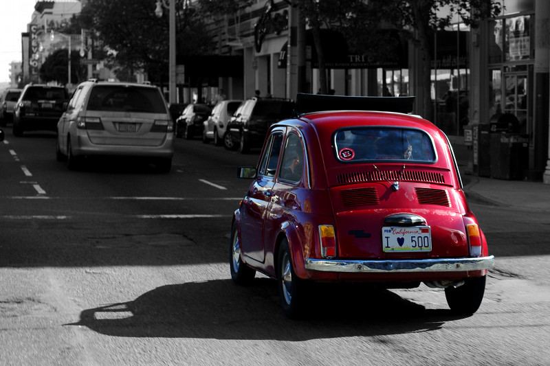 Red Fiat 500 with license plate: I ♥ 500