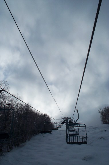 nice shot of the ski lift