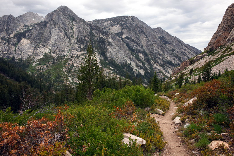 View from the Rae Lakes Loop in Kings Canyon National Park