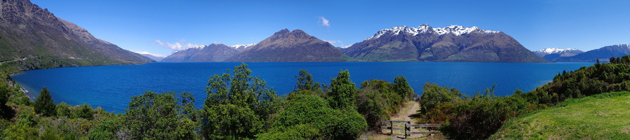 lake wakatipu panorama