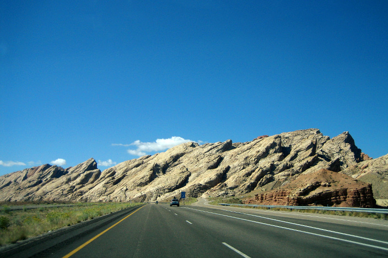 Upended mountains up close