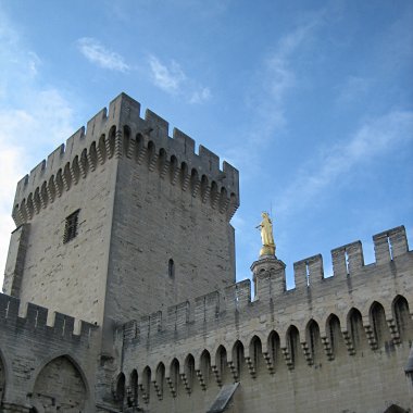 Palais des Papes Cour d'Honneur top