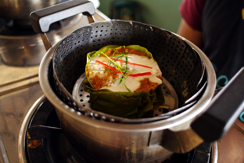 Amok with fish after steaming