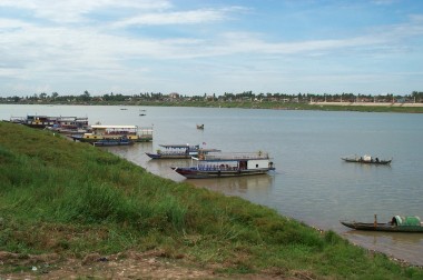 view of house and tour boats on the tonle sac river