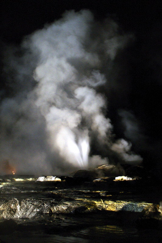 Pohutu Geyser at night, pre-eruption